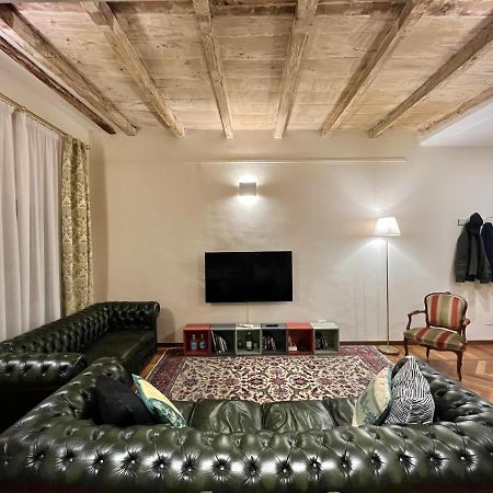 Lovely 1 Bedroom Apartment Nearby Piazza Maggiore Μπολόνια Εξωτερικό φωτογραφία